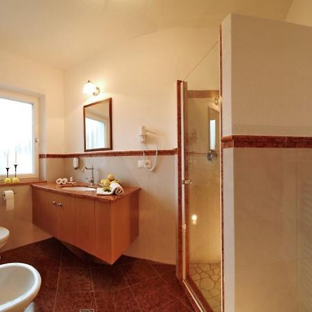 Hotel Oberwirt เฟลด์ทูร์นส์ ภายนอก รูปภาพ